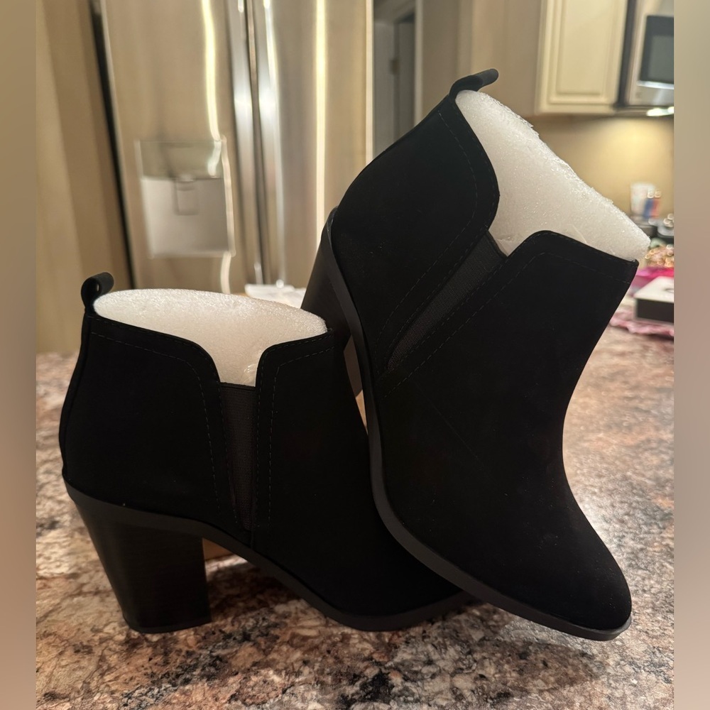 Chic Black Ankle Booties